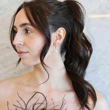 Charger l'image dans la galerie, Boucle d'oreille Okaya