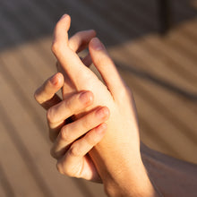 Charger l'image dans la galerie, Stylo huile pour ongles et cuticules - Amande apaisante