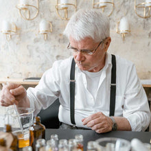 Load image into Gallery viewer, Eau de parfum for men - Elegant