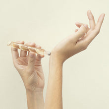 Load image into Gallery viewer, Eau de toilette roll-on - Precious Jasmine