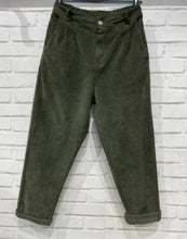 Charger l&#39;image dans la galerie, Pantalon cotelé Robert
