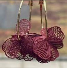 Load image into Gallery viewer, Boucle d&#39;oreille Flore
