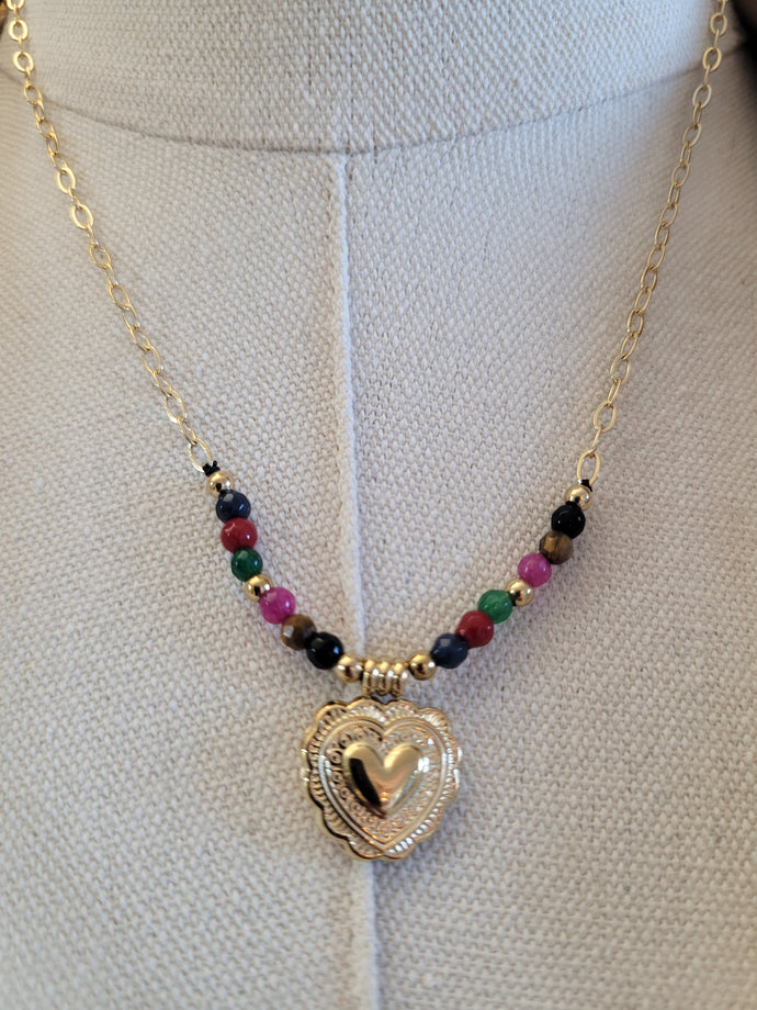 Collier Hearthy